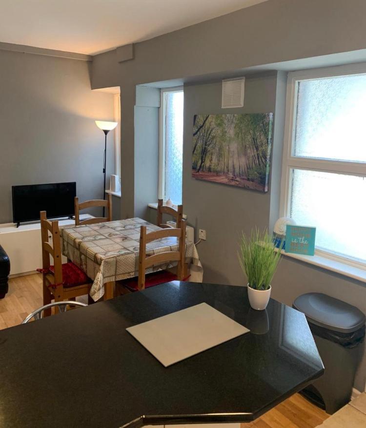 Cheap Budget Accommodation Galway Exterior photo